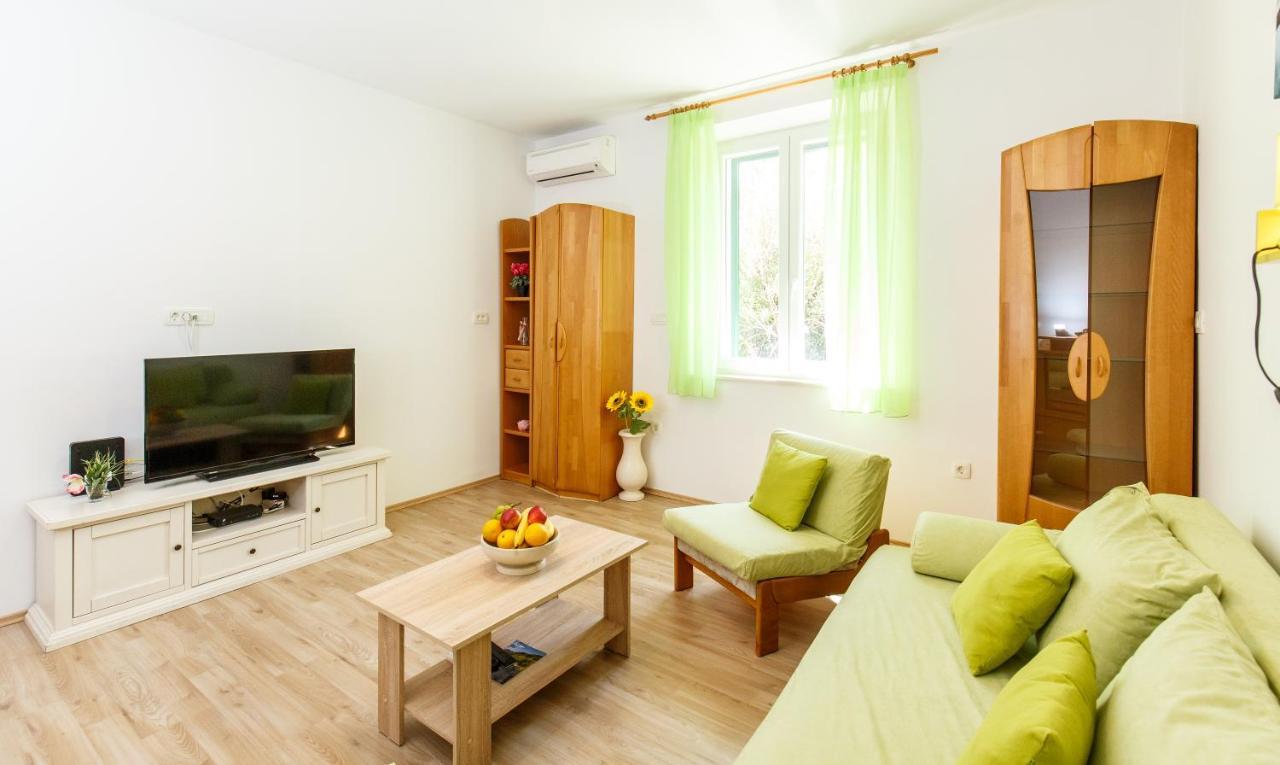 Apartment Green Forest Сплит Экстерьер фото